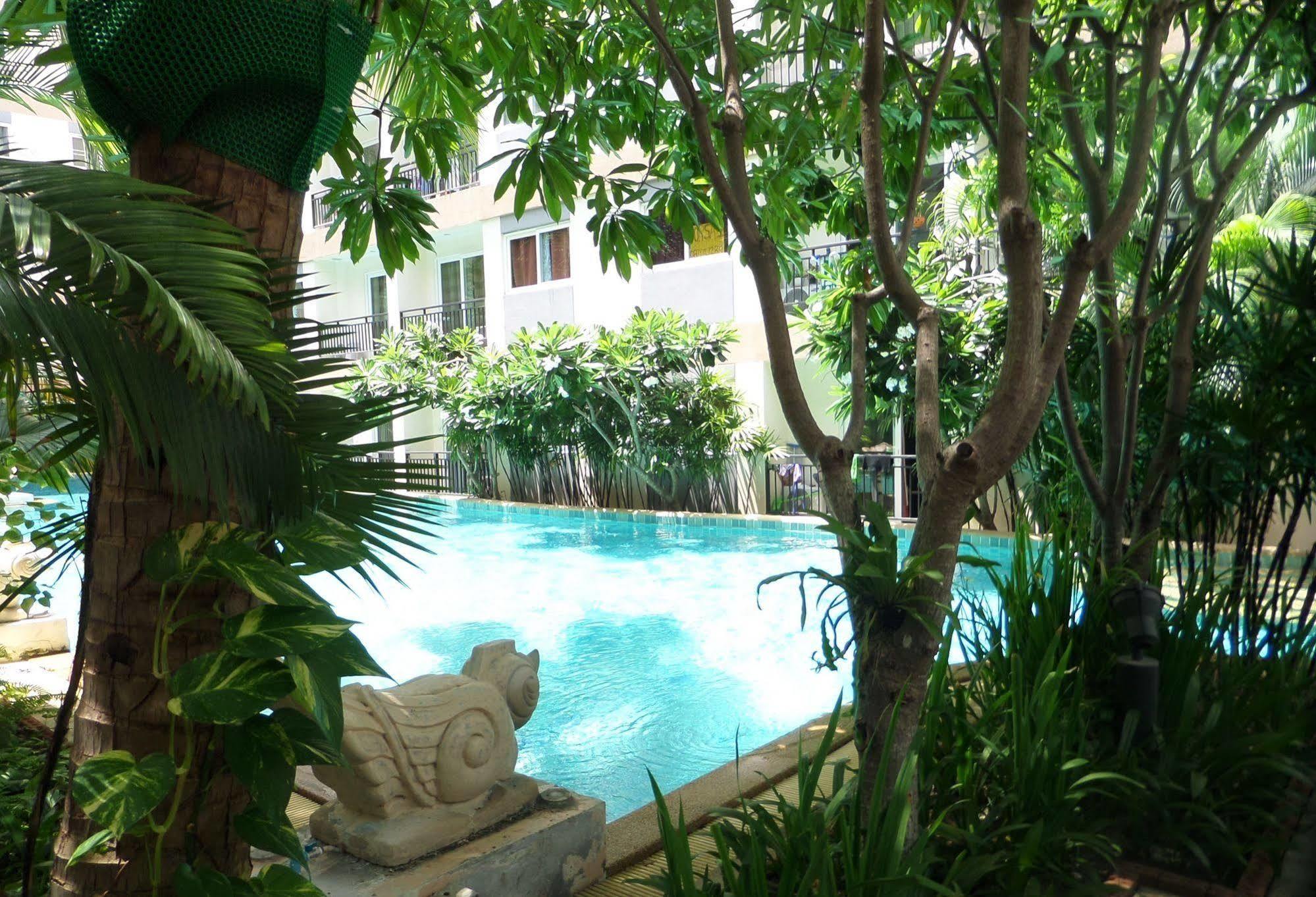 Park Lane Resort By West Joint Venture Praia de Jomtien Exterior foto
