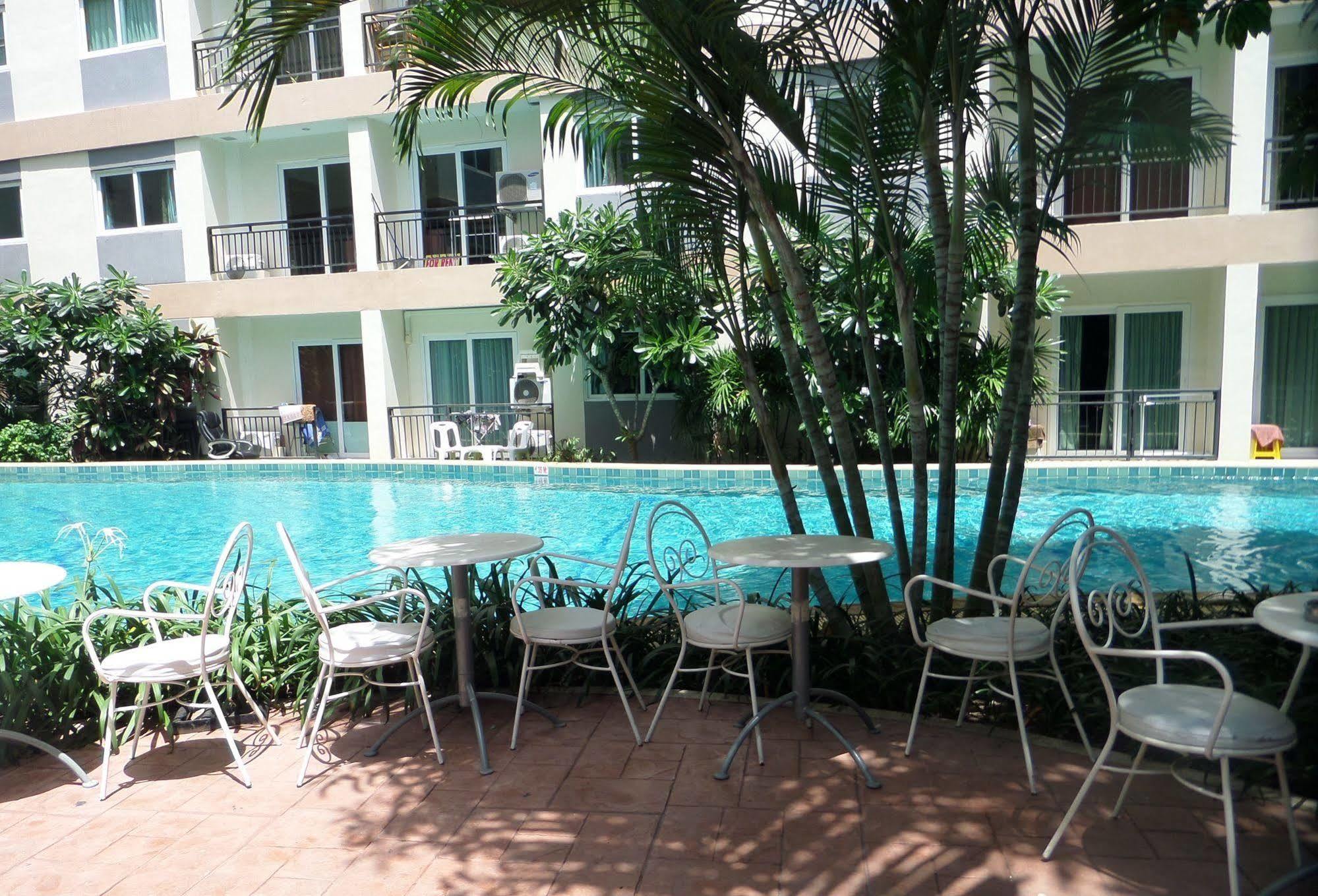 Park Lane Resort By West Joint Venture Praia de Jomtien Exterior foto