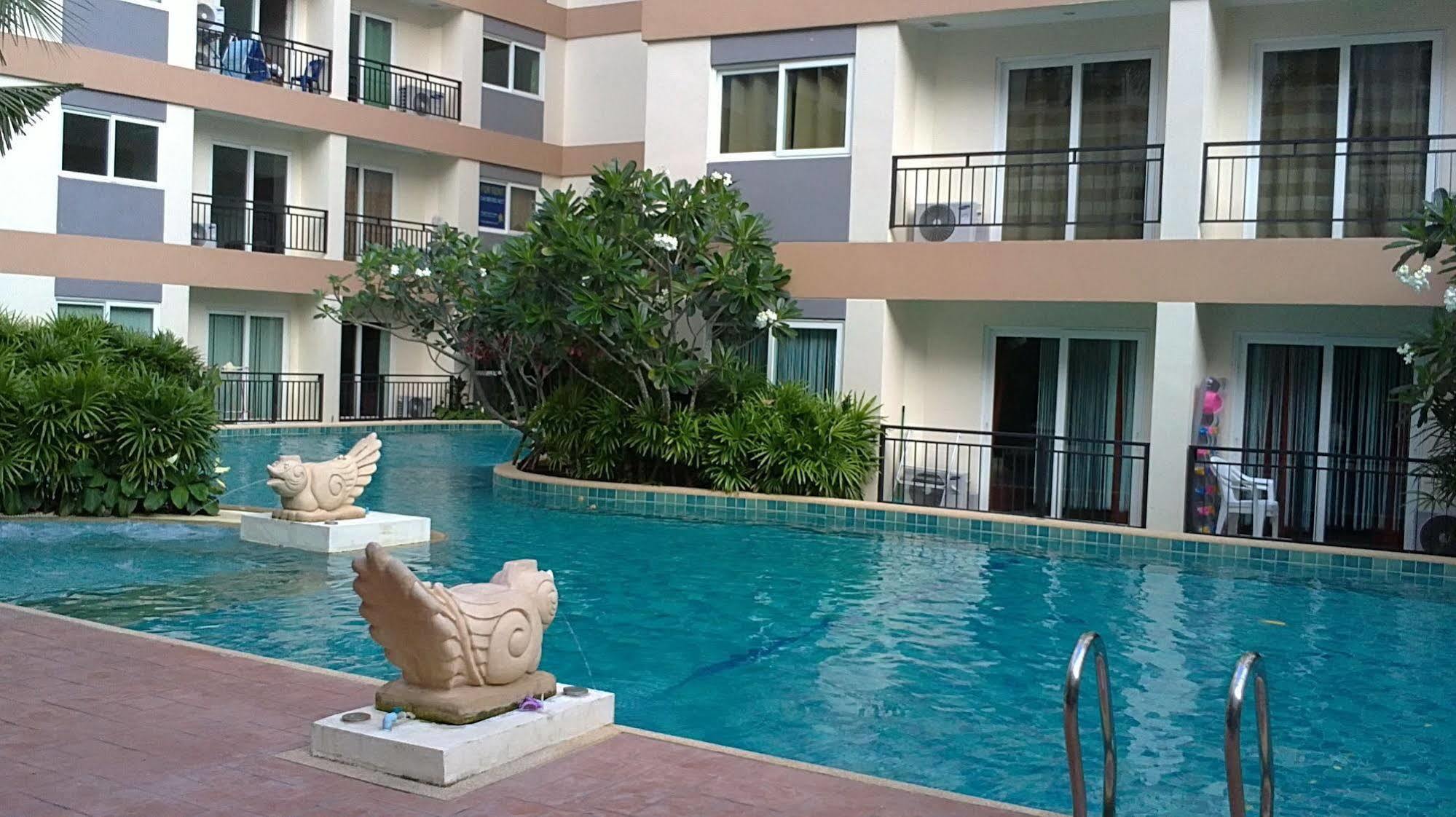 Park Lane Resort By West Joint Venture Praia de Jomtien Exterior foto